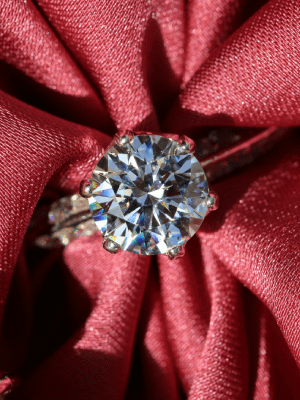 Какие камни могут выдавать за бриллиант