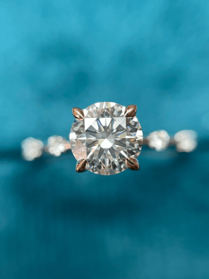 Какие камни могут выдавать за бриллиант