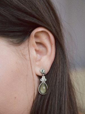 серьги-гвоздики