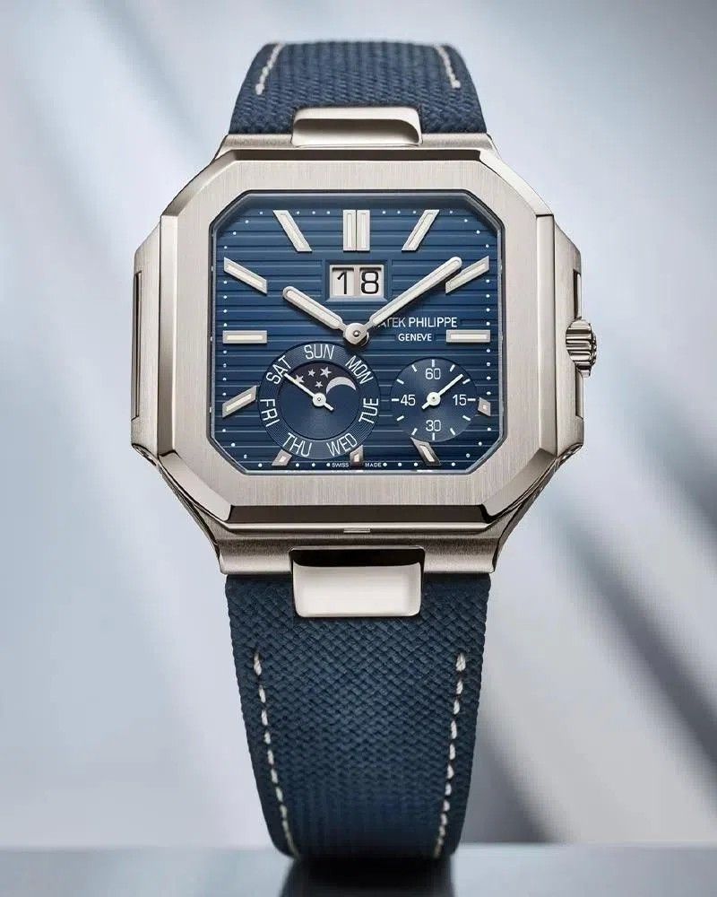 Платиновые часы Cubitus от Patek Philippe с синими циферблатом и ремешком Платиновые часы Cubitus от Patek Philippe с синими циферблатом и ремешком