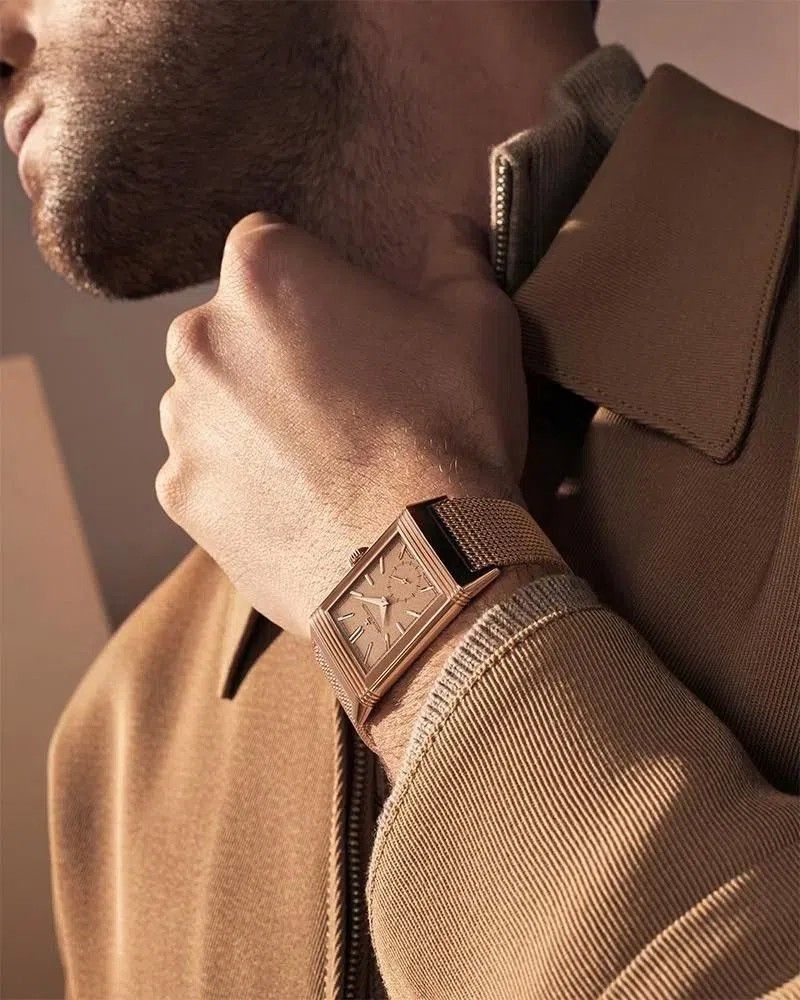 Часы Reverso Small Seconds от Jaeger-LeCoultre с миланским браслетом Часы Reverso Small Seconds от Jaeger-LeCoultre с миланским браслетом