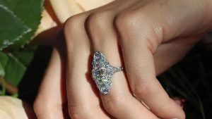 Почему любители винтажа ценят бриллиантовые кольца Navette, ч. 2