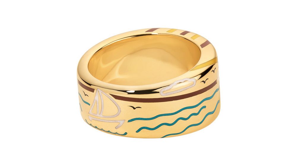 Парусник, спрятанный на обратной стороне кольца Sovereign Voyage от Rebel Jewelry