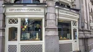 Watches of Switzerland повышает прогнозы после праздничного сезона