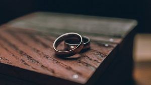 Какое кольцо выбрать для занятий спортом