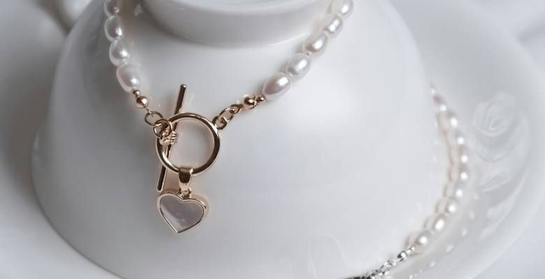 Какое колье выбрать с жемчугом для современного образа