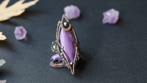 Какое кольцо с аметистом выбрать женщинам 40+