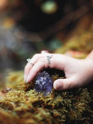 кольцо с аметистом