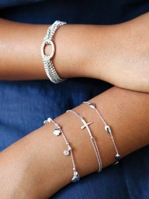 Какие украшения выбрать для девушки-подростка