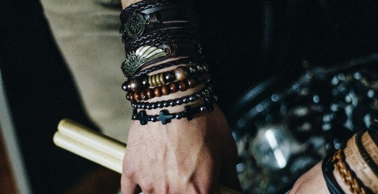 Какие браслеты выбрать для стиля гранж