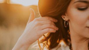 Какие серьги выбрать для летнего образа