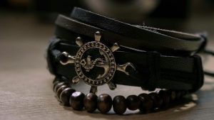 Какие браслеты выбрать для стиля милитари?