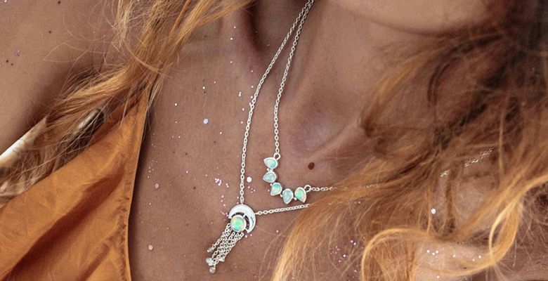 Какое колье выбрать людям с аллергией на металлы