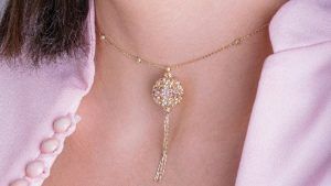 Какой чокер выбрать для романтического образа