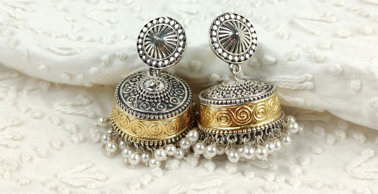 Какие серьги выбрать для новогодней ночи под платье с одним плечом