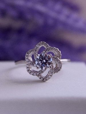 Какое кольцо выбрать для подарка лучшей подруге