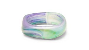 Украшения из смолы: яркие и забавные!