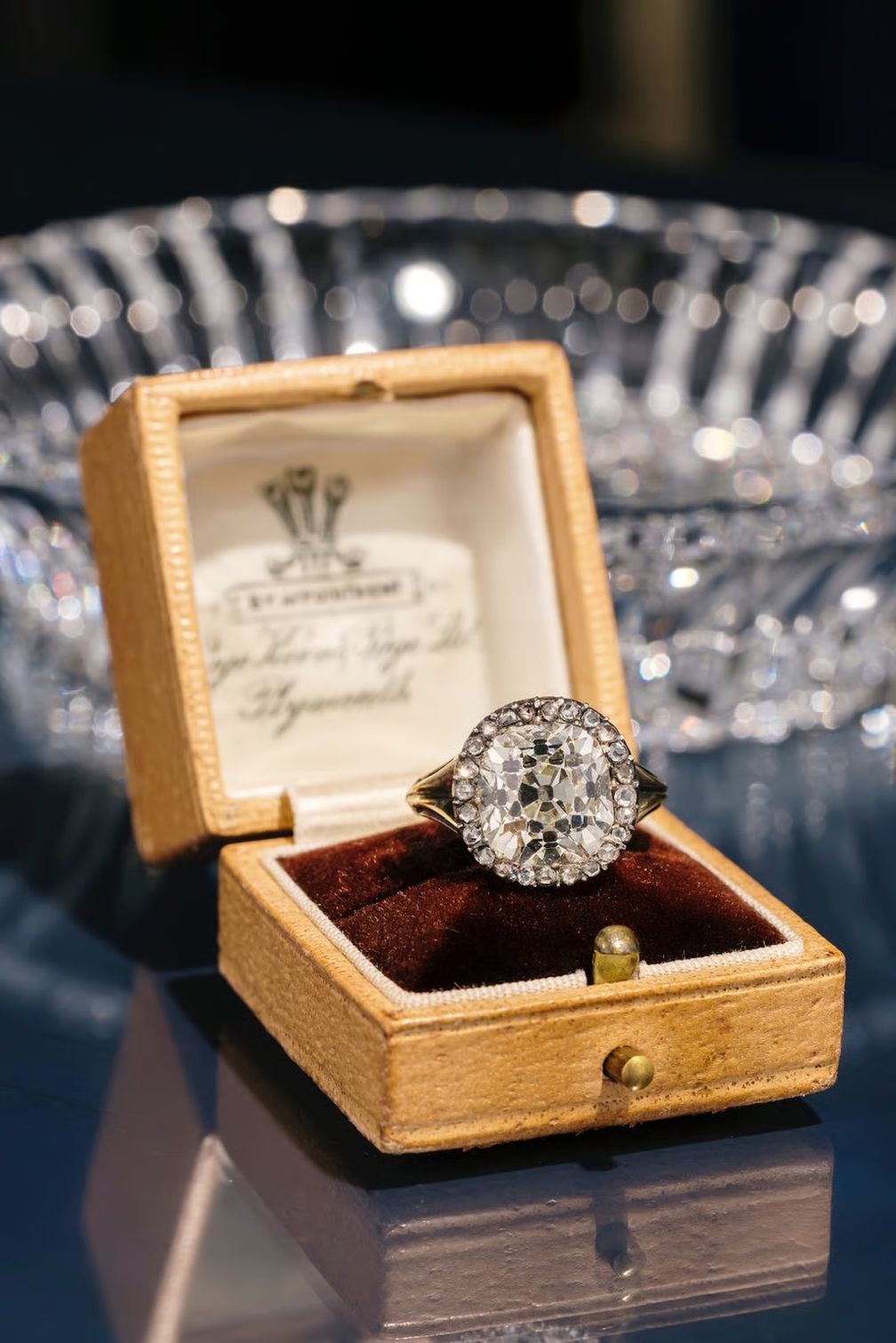 Кольцо с антикварным бриллиантом от Briony Raymond Кольцо с антикварным бриллиантом от Briony Raymond