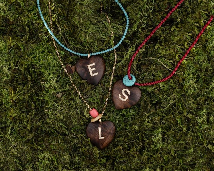 Подвески в виде сердца из розового дерева от бренда Bei Tesori Подвески в виде сердца из розового дерева от бренда Bei Tesori