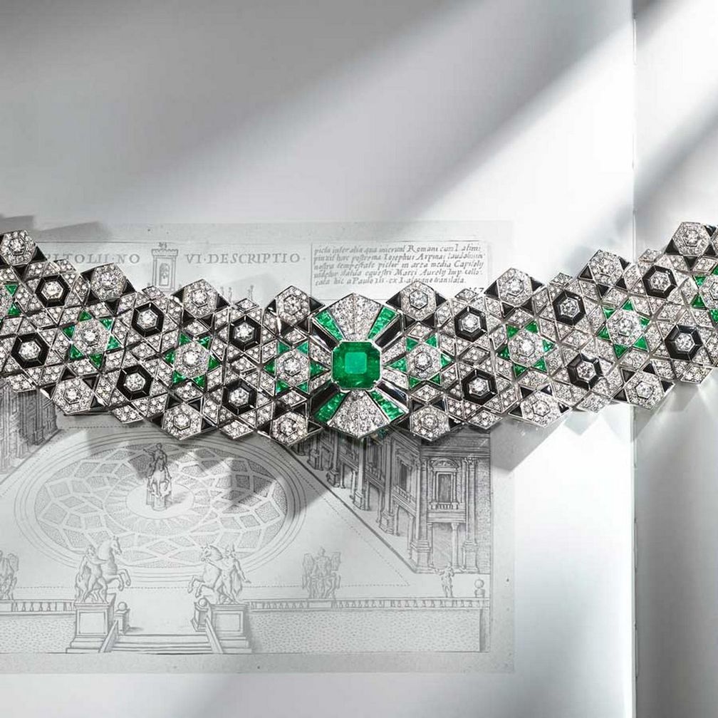 Колье Eclectic Embrace от Bulgari