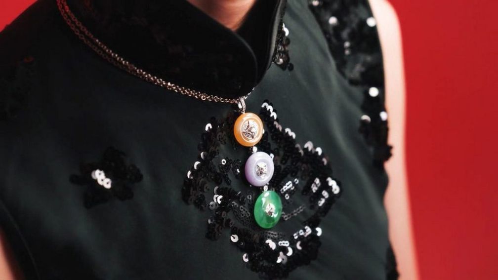 Бирманский жадеит типа А зеленого, лавандового и желтого цветов