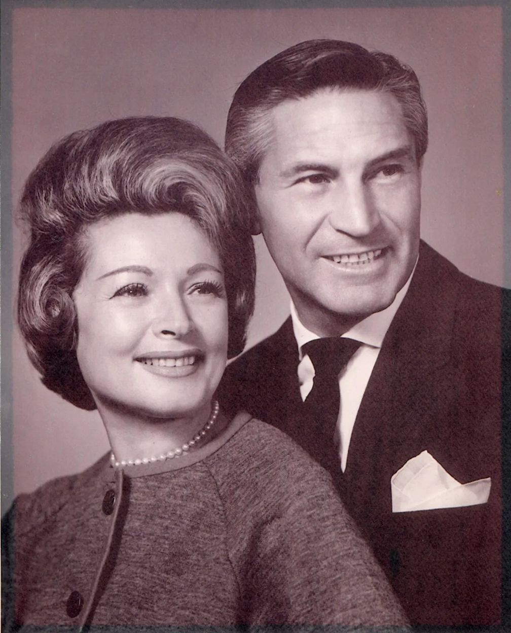 Сэр Артур и Розалинда Гилберт, чья коллекция служила одновременно энциклопедией и выражением их личных увлечений