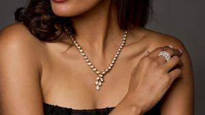 Ювелирные изделия, принадлежавшие Джоанне Карсон, лидировали на аукционе