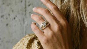 Смелые двойные помолвочные кольца