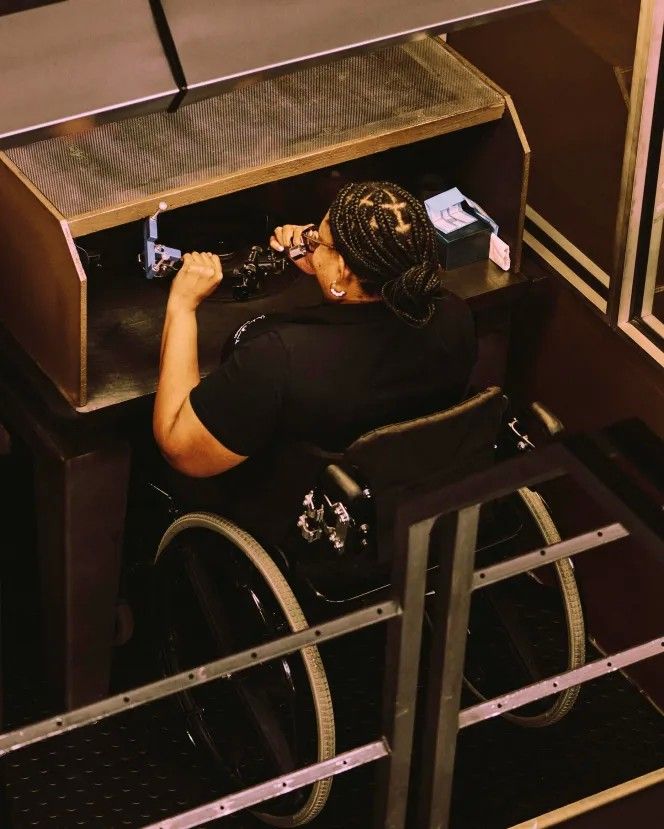 Половина сотрудников Messika в Намибии имеют ту или иную форму инвалидности. Фото: Yoann & Marco 