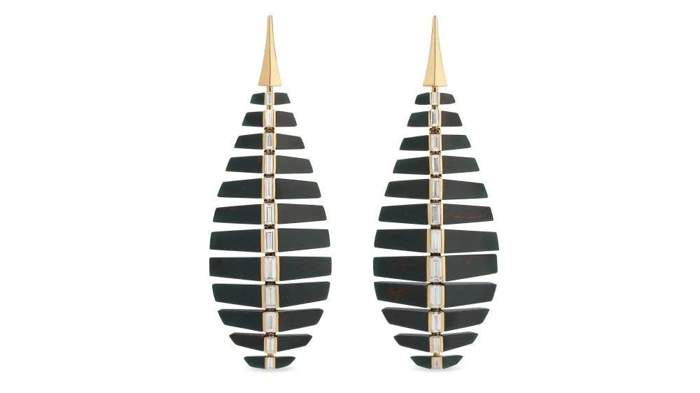 Серьги Tambour («Барабан») из коллекции Deep Vertex от Fernando Jorge из 18-каратного желтого золота, зеленой яшмы и бриллиантов багетной огранки