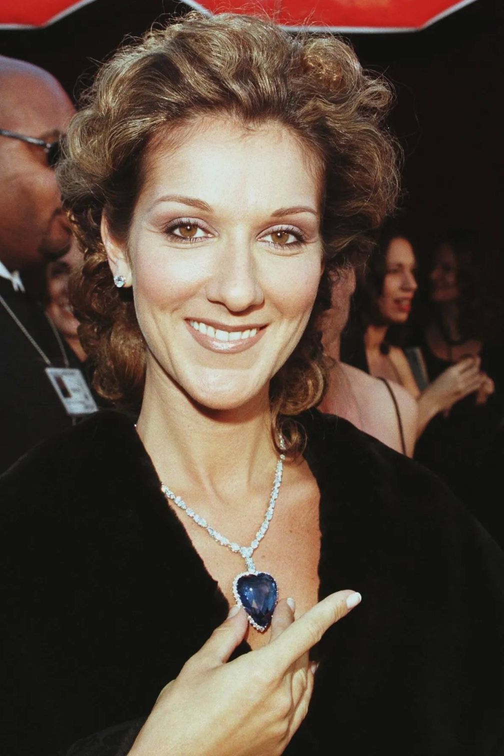 Селин Дион на 73-й церемонии вручения премии «Оскар» в 1998 году (AFP)