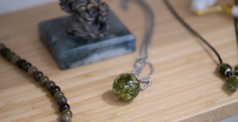 Какие камни подходят Весам для поддержания здоровья