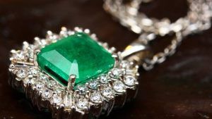 Какие камни подходят Девам для привлечения любви