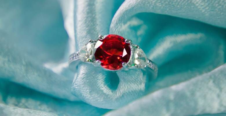 Какие камни подходят Львам для привлечения любви