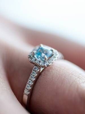 Какие камни подходят Ракам для привлечения счастья