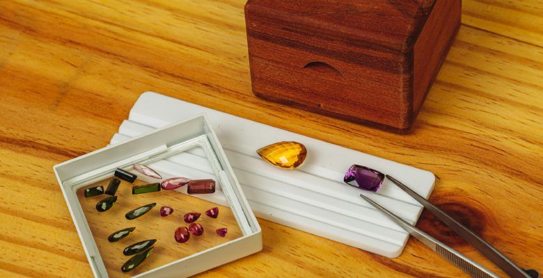 Какие камни подходят Скорпионам для привлечения удачи