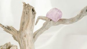 Почему потускнел кунцит и можно ли вернуть ему цвет