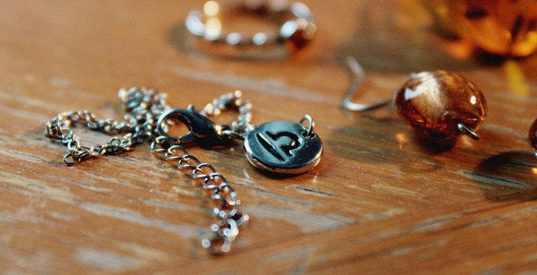 Какие камни подходят Весам для привлечения любви