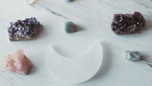 Какие камни подходят Стрельцам для привлечения любви