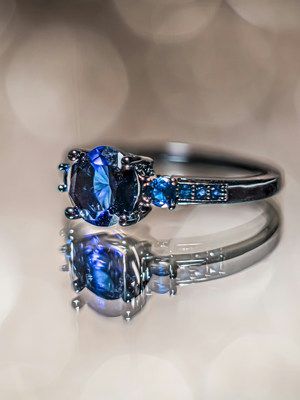 Какие камни подходят Водолеям для привлечения любви