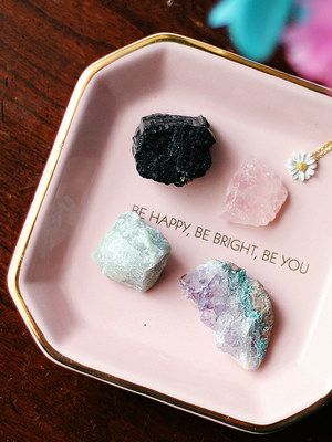 Какие камни подходят Весам для привлечения любви