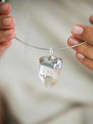 Какие камни подходят Девам для защиты от опасностей