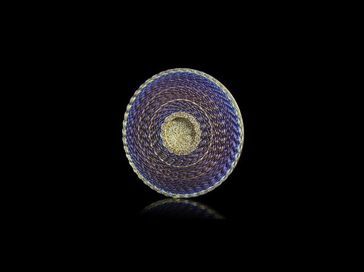 Оптическое кольцо с золотыми и серебряными нитями