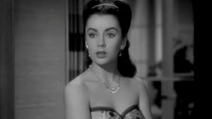 Бриллианты Элизабет Тейлор ослепляют блеском в клипе Тейлор Свифт