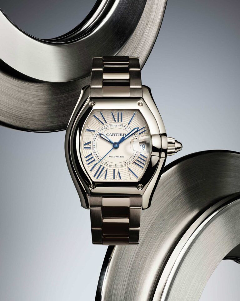 Часы Cartier Roadster. Фото: Cartier