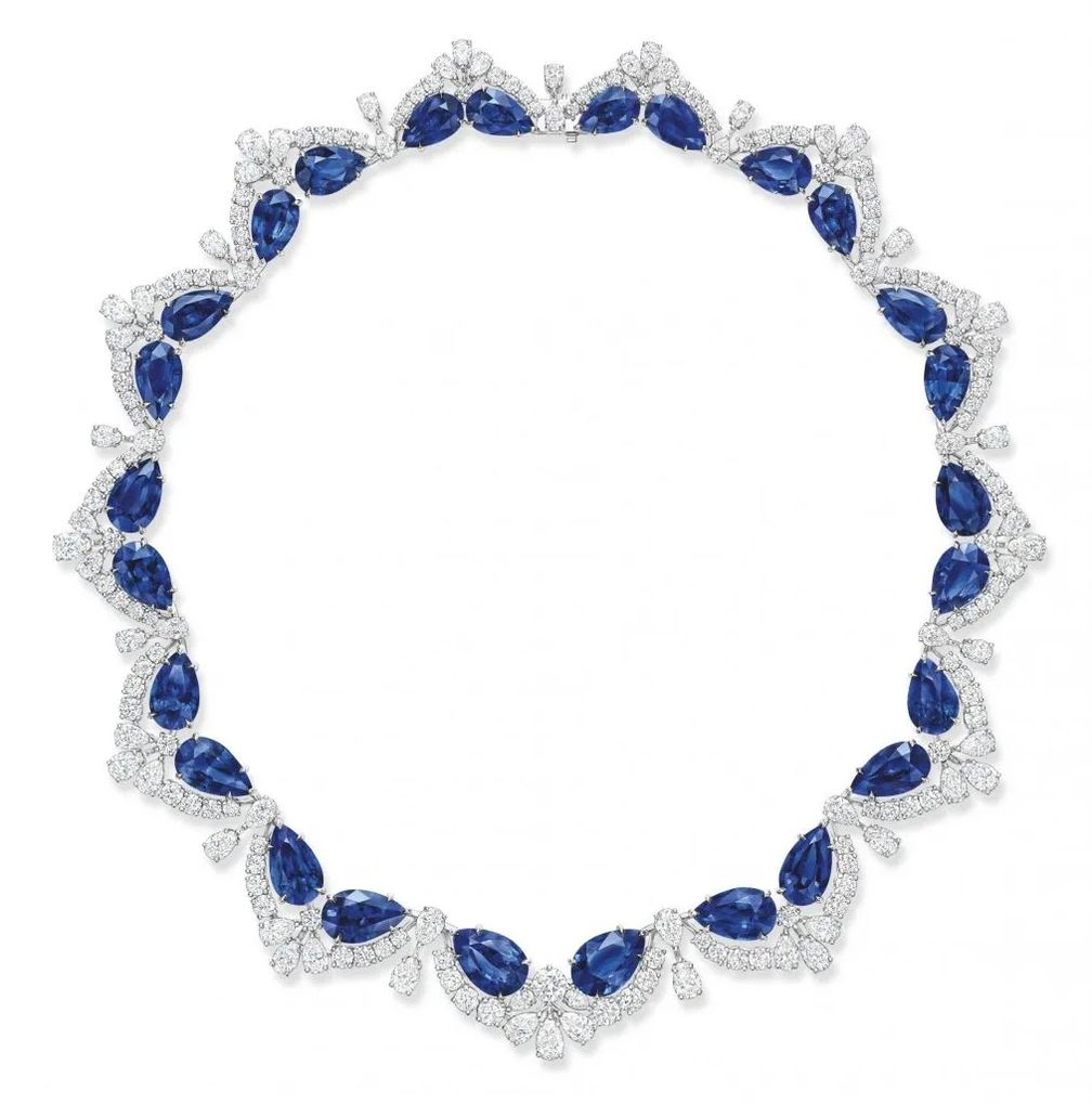 Колье Fifth Avenue Arch. Фото: Harry Winston Колье Fifth Avenue Arch. Фото: Harry Winston