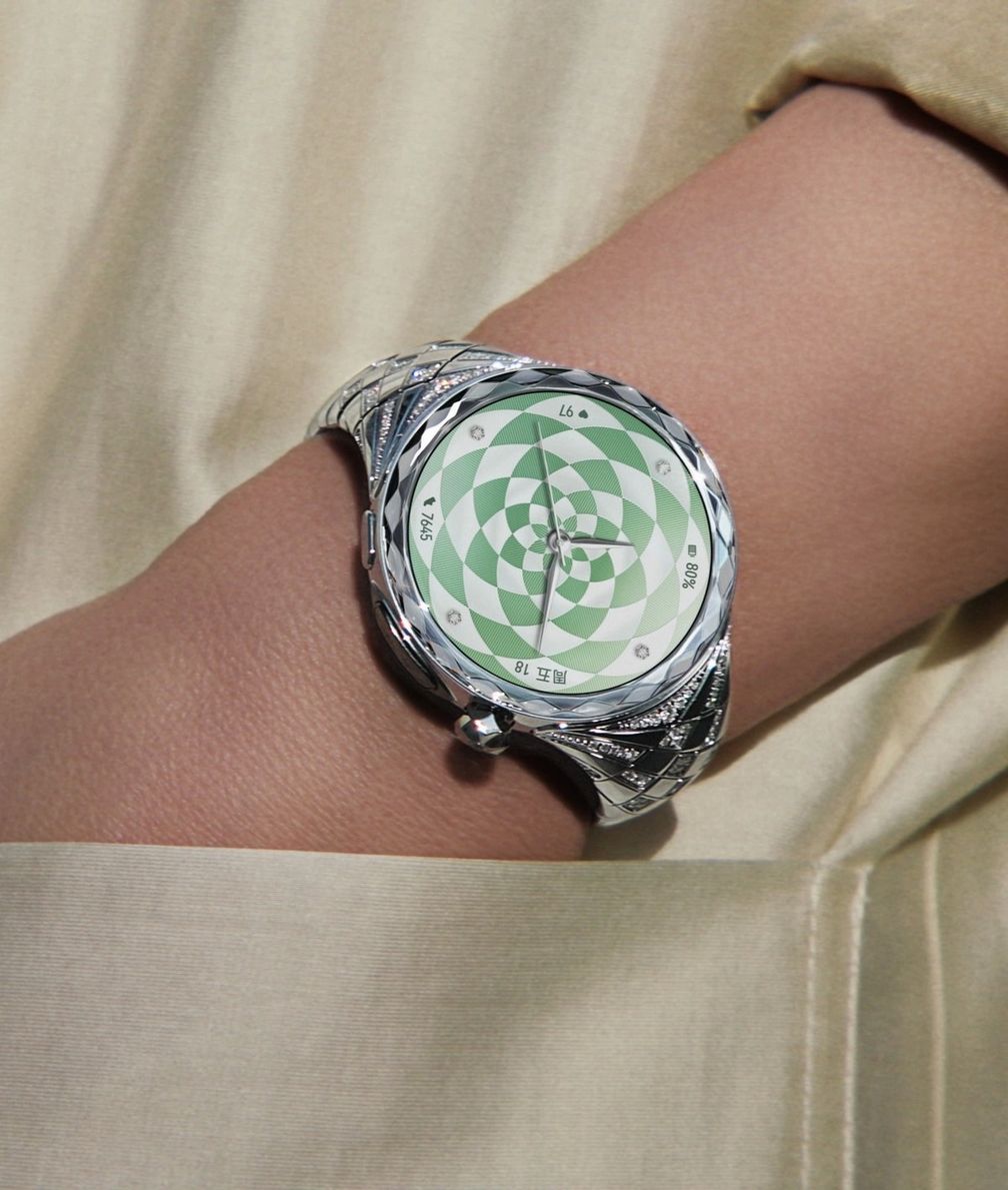 Смарт-часы Huawei Watch Ultimate Design Diamond Edition от Франчески Амфитеатроф. Фото: Huawei