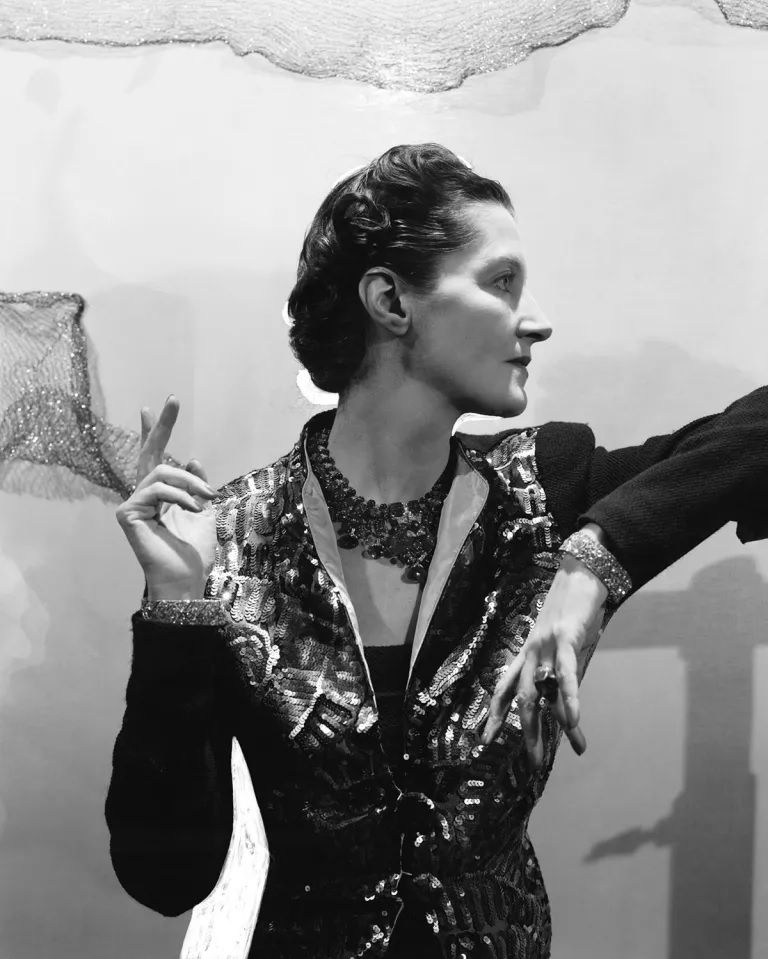 Как Дейзи Феллоуз определила искусство создания эффектных украшений, ч. 1