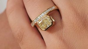 Пришло время переосмыслить украшения с желтыми бриллиантами, ч. 1