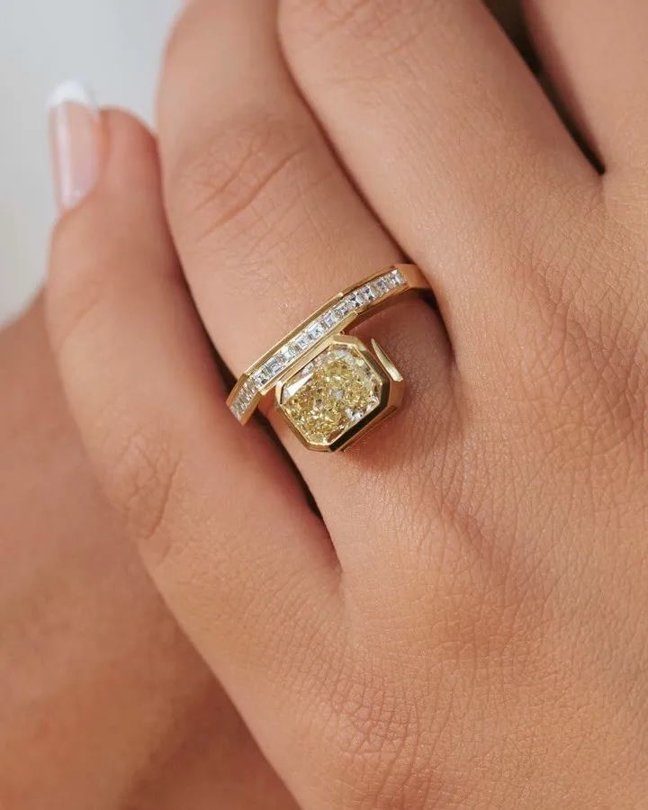 Пришло время переосмыслить украшения с желтыми бриллиантами, ч. 1